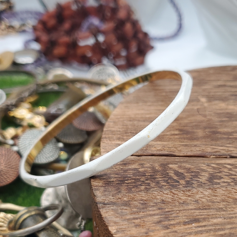 Classic White Enamel Bangle Bracelet - Women Jewelry B3428